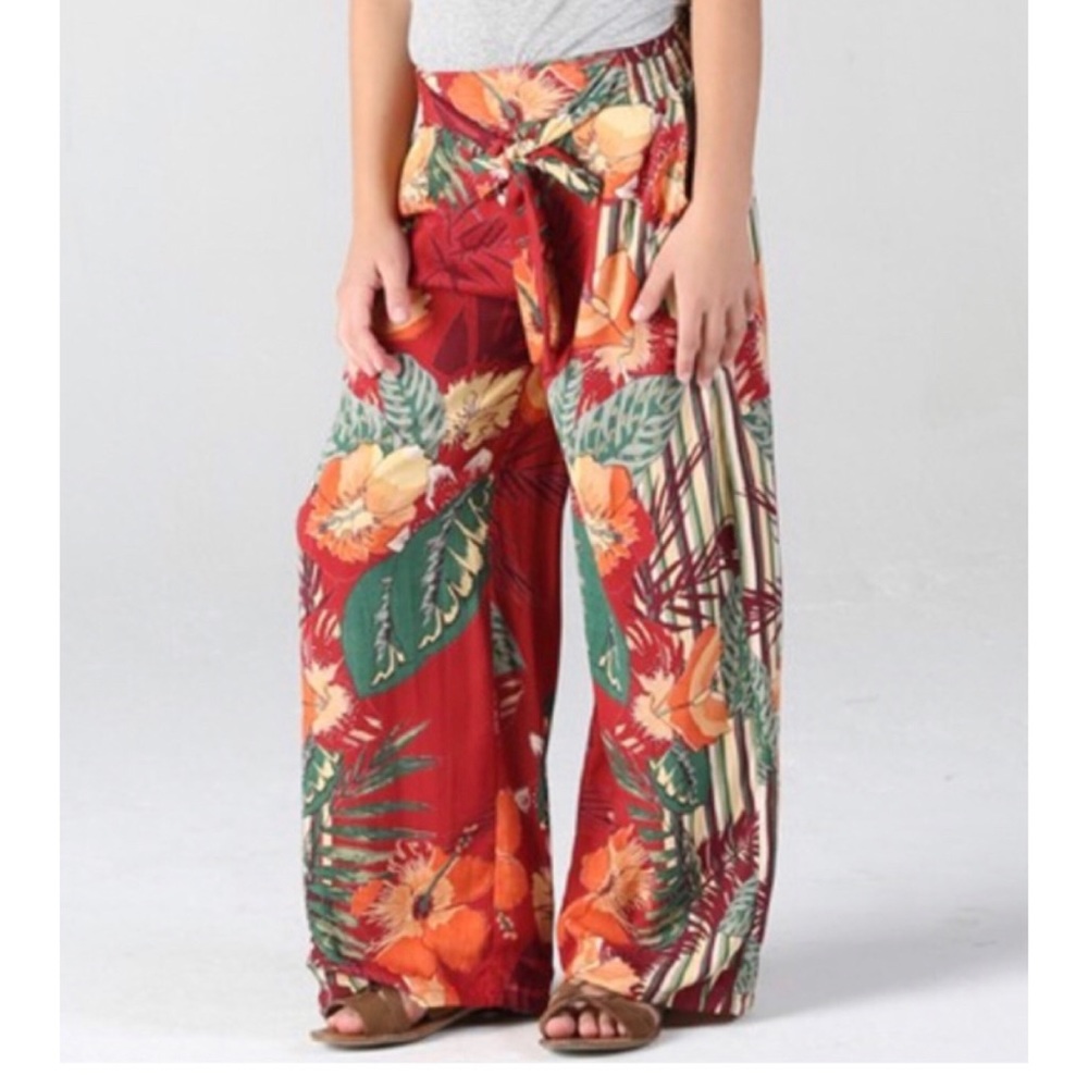 ANGIE GIRL’S PANTS, SIZE MEDIUM, BNWT